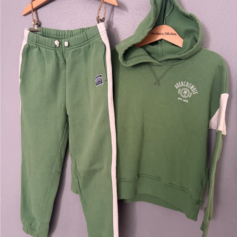 abercrombie kids green jogger set with white side stripe